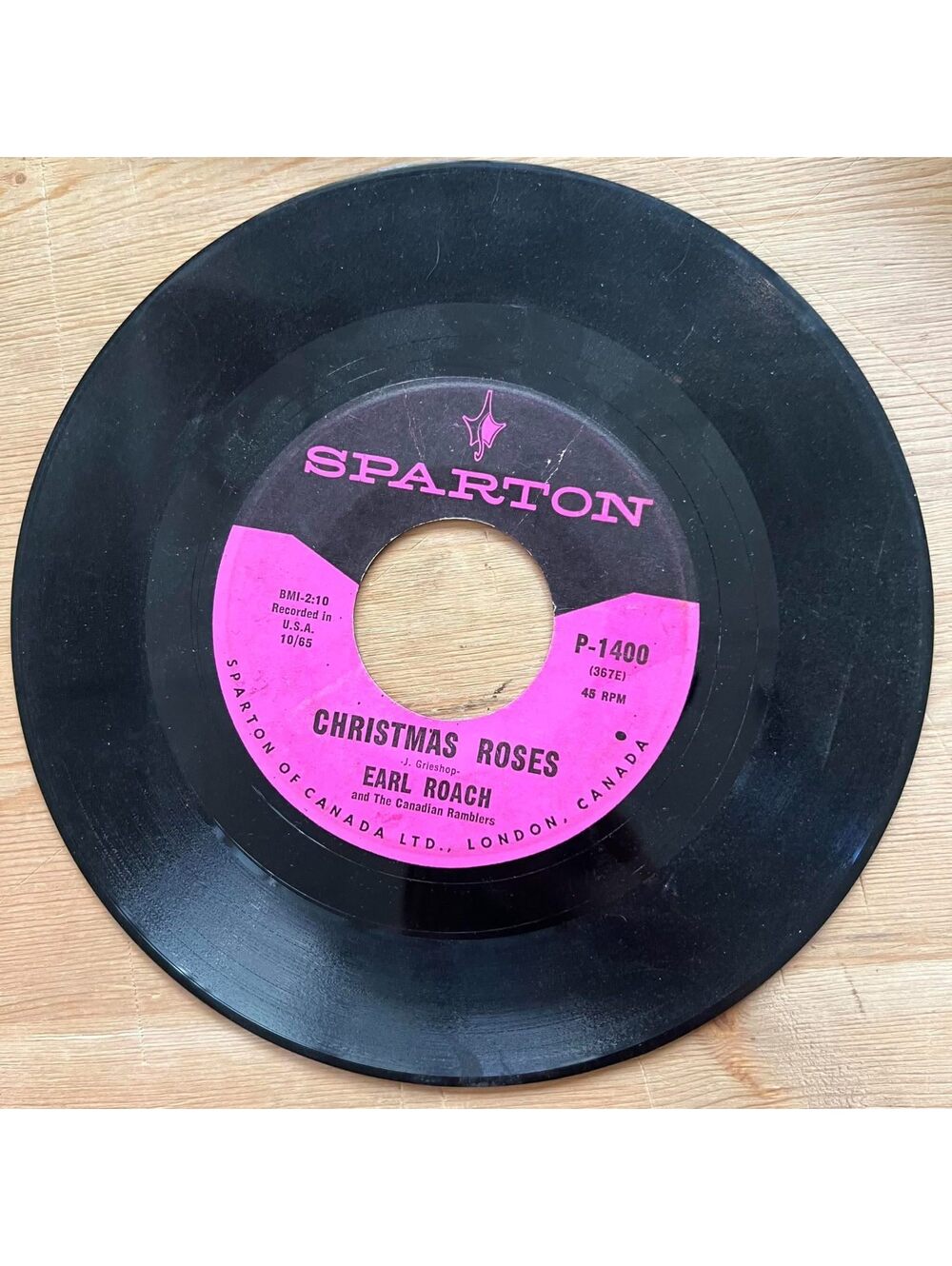 Earl Roach and the Canadian Ramblers - Christmas Roses 45rpm VG+ R16